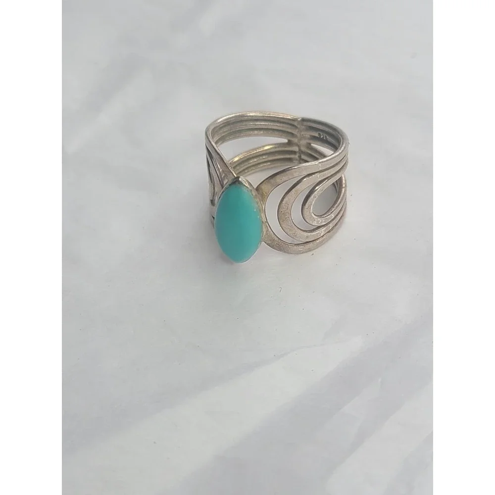 Sterling Silver Turquoise Ring With Swirly Design - Size 9 - Add Some Bling To Y